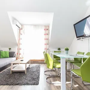 Karmeliter Flat | Contactless Check-in Appartement Wenen
